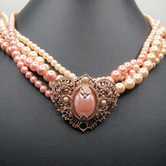 Vintage 1928 Faux Pearl Choker Necklace Heart Romantic Peach Tones - Picture 1 of 6